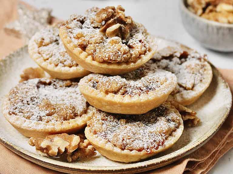 Traditional Mince Pie & Prize Cookies: Vintage Recipes