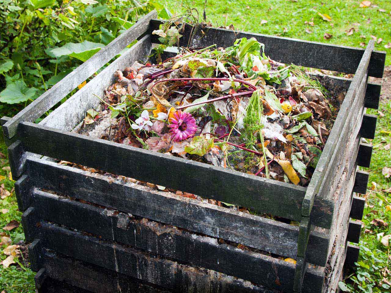Making A Compost Bin 