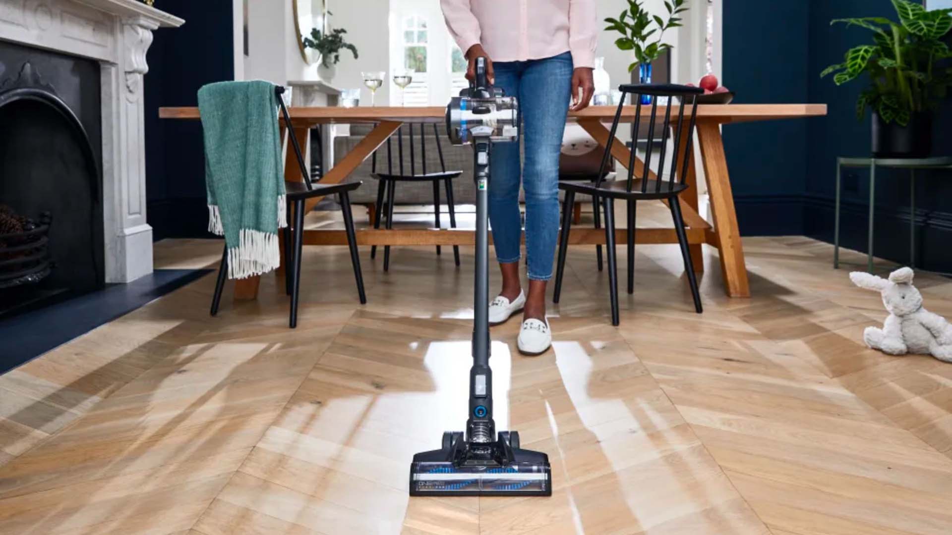 Cordless vacuum allows for a huge cleaning radius and you don’t have to tangle with cords getting in the way.