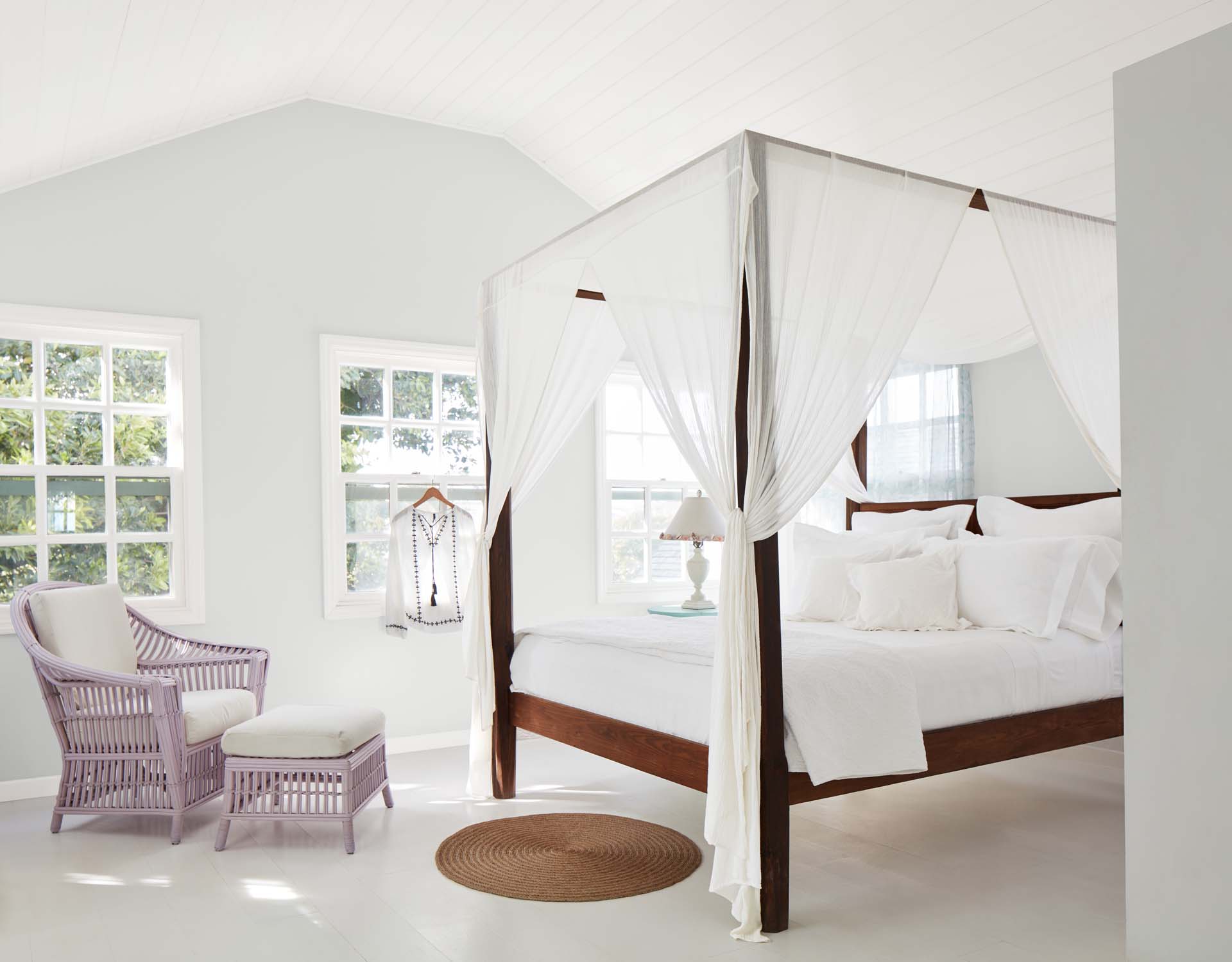 An airy room decorated in white