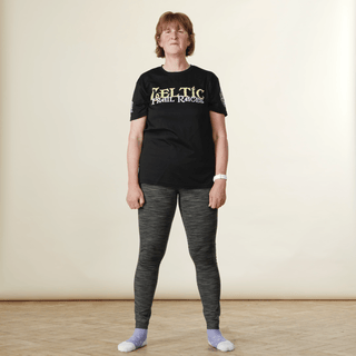 demo of a bodyweight squat