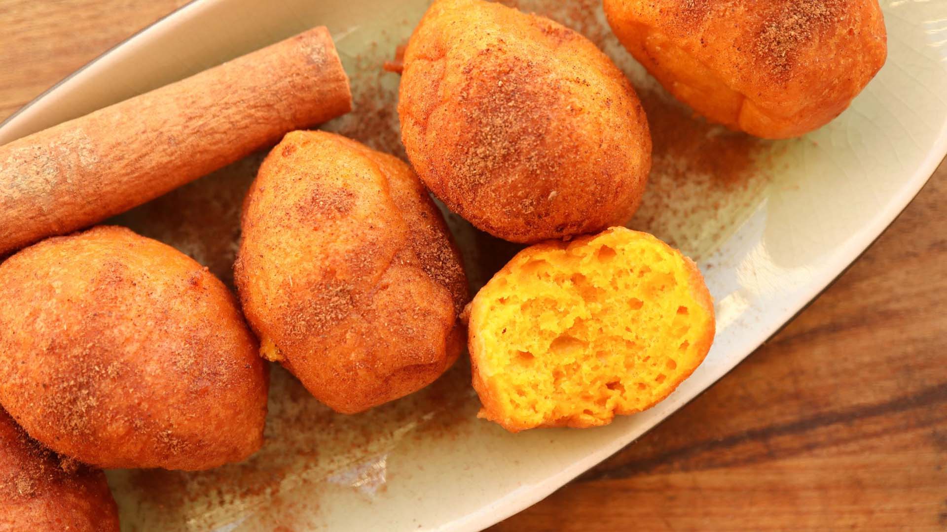 Pumpkin fritters with cinnamon