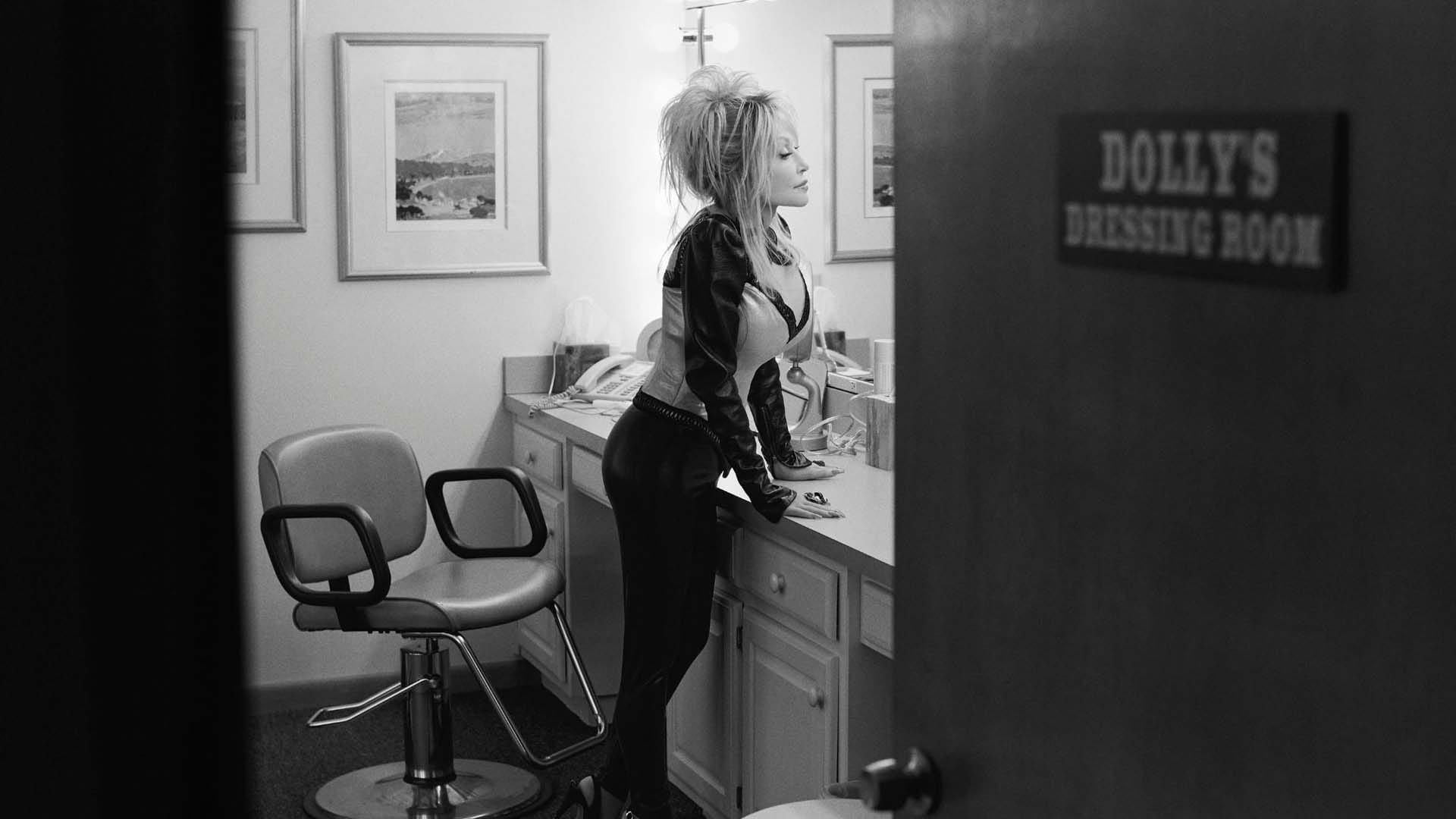 Dolly in her dressing room