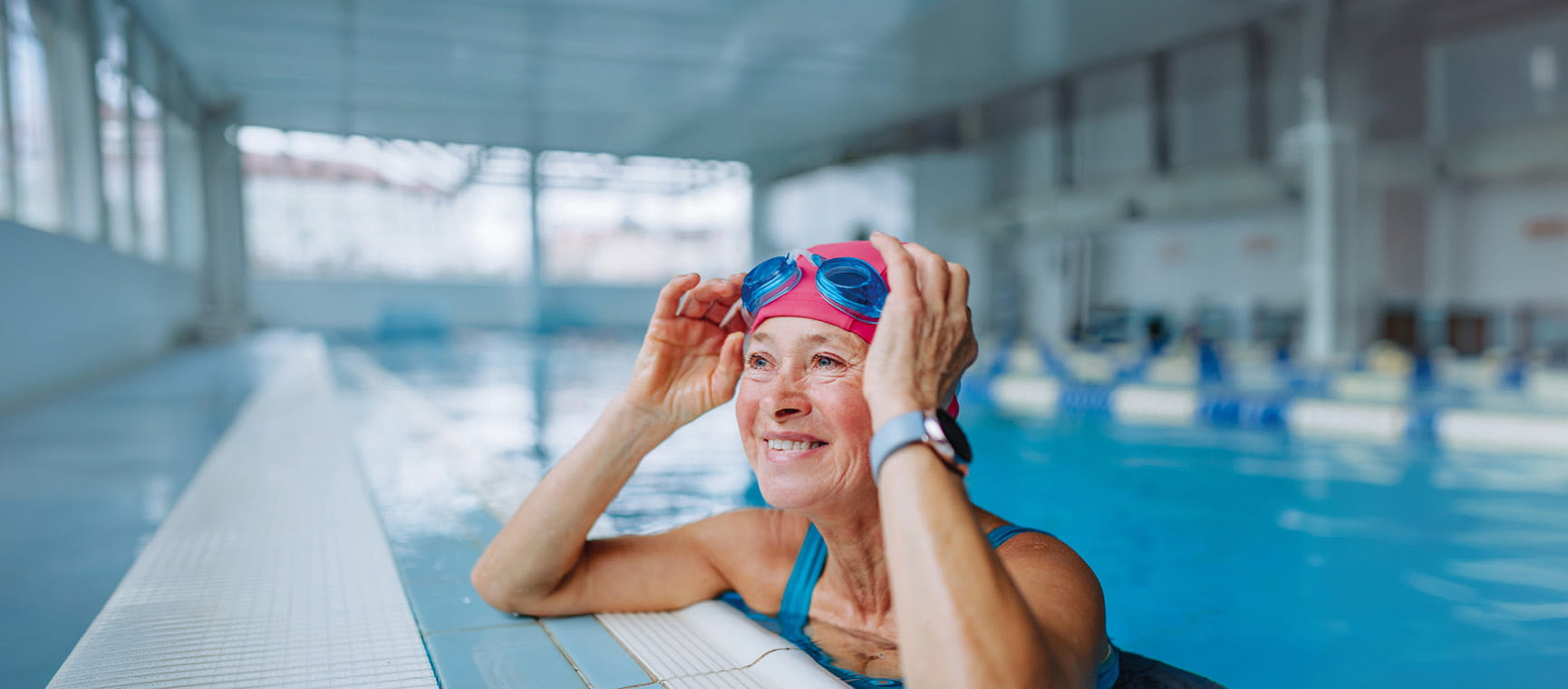 Women in swimming pool
