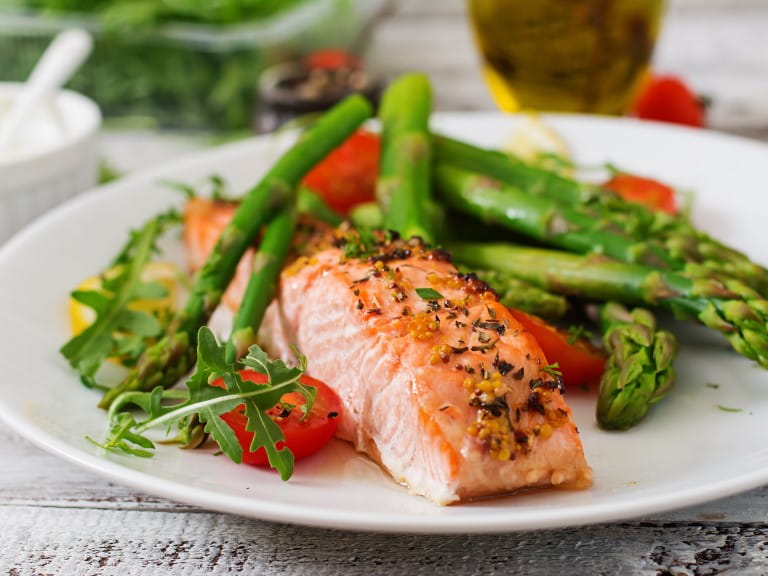 Baked salmon with broccoli | Getty/Elena_Danileiko