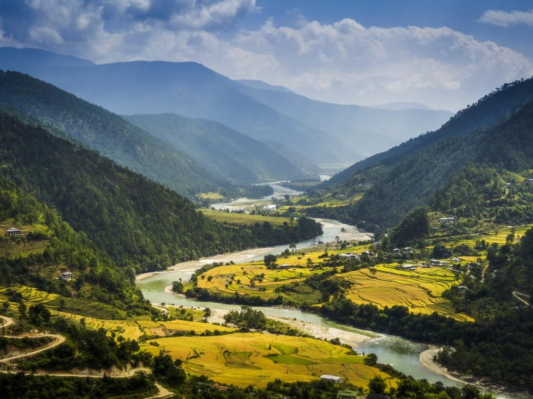 Bhutan’s unspoilt Punakha valley | awl-images.com