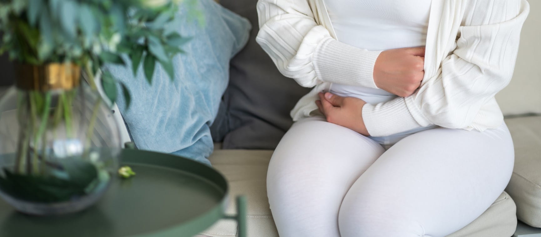 A woman struggles with incontinence | Getty/Staras