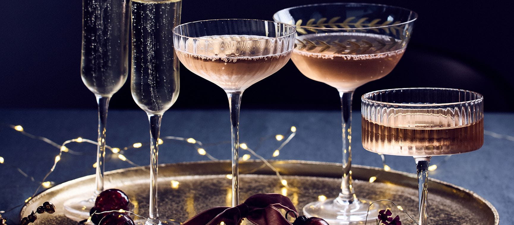 Glasses of fizz on a tray