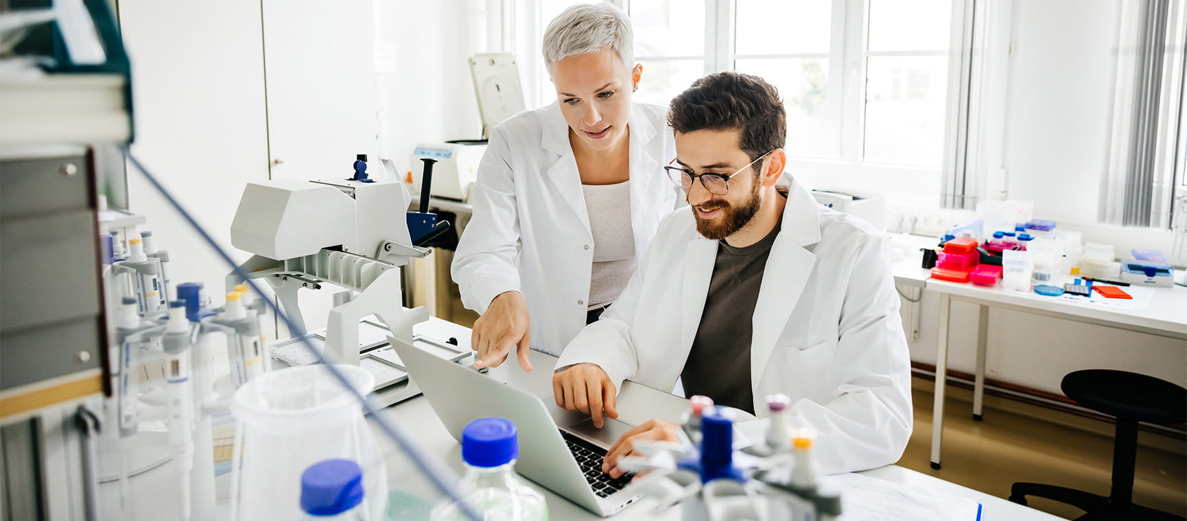 Two scientists in a lab